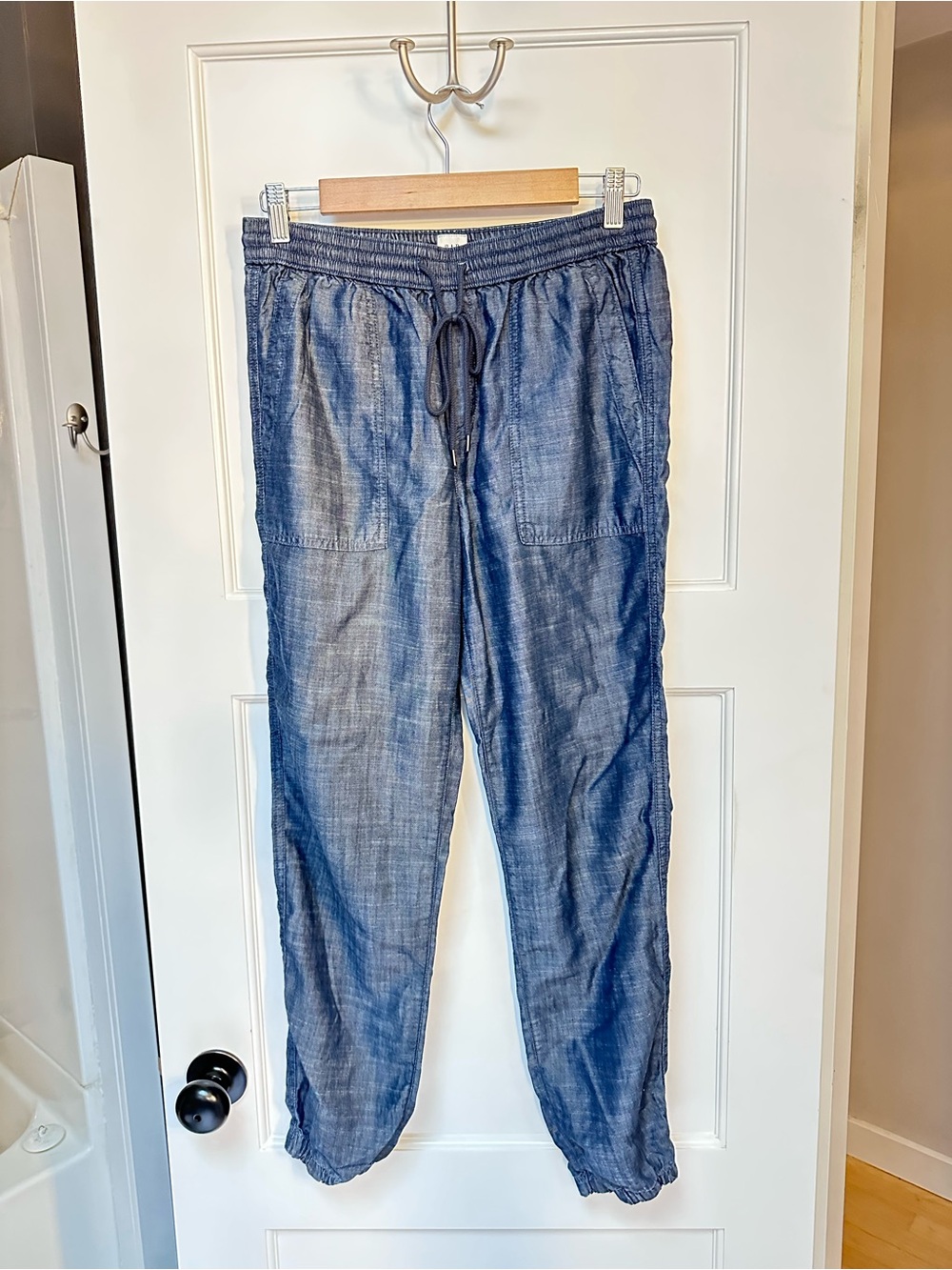 GAP Indigo Chambray Drawstring Waist Pants - Blue